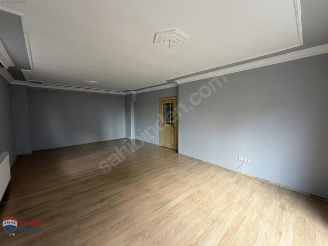 BARIŞ MAHALLESI 3+1 120 M2 KIRALIK ARA KAT DAIRE