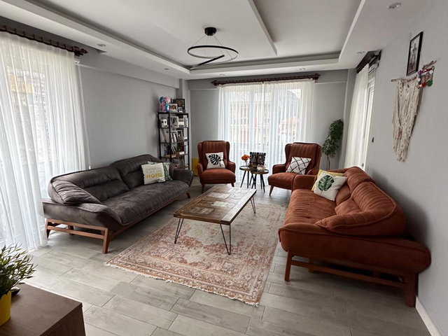 REMAX MODEL DEN BAĞBAŞINDA 150M² 3+1 SATILIK DAIRE