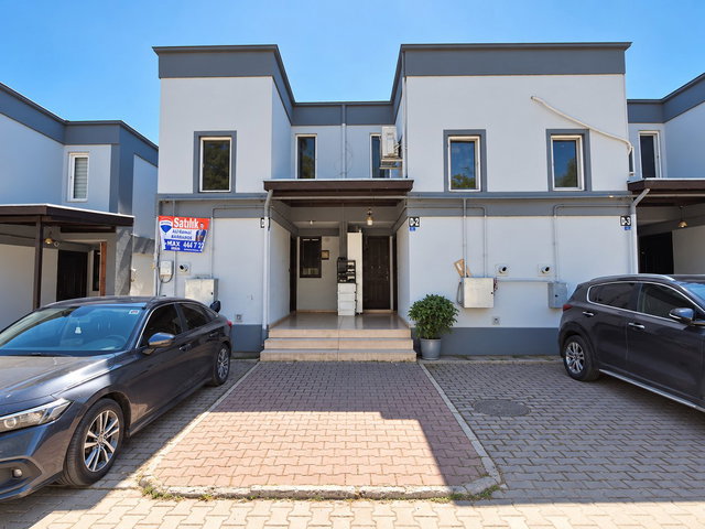 KARTEPE KÖSEKÖY'DE GENİŞ BAHÇE KULLANIM ALANLI 2+1 SATILIK DUBLEKS DAİRE