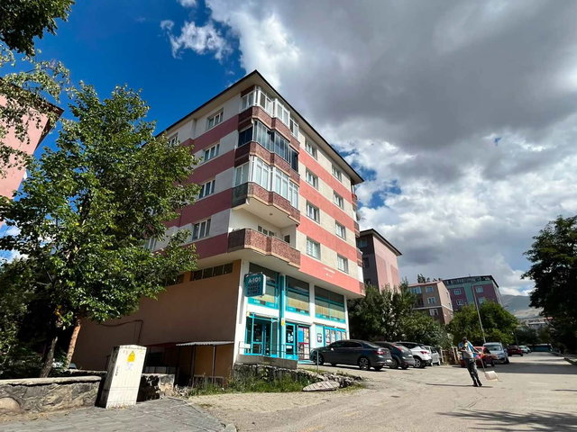 REMAX ARTIS'DEN YENIŞEHIR'DE KIRALIK 3+1 DAIRE