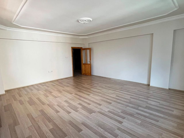 REMAX ARTIS'DEN YENIŞEHIR'DE KIRALIK 3+1 DAIRE