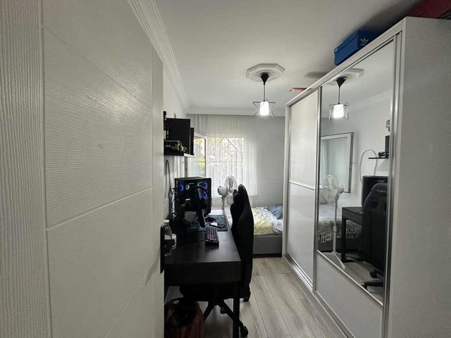 YAHYA KAPTAN DA FIRSAT İÇİ YAPILI ACİL SATILIK DAİRE