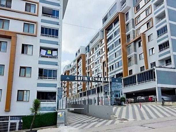 YENIKENT SAFIR KONAKLARINDA DENIZ MANZARALI SATILIK ARA KAT 3+1