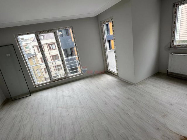 SANCAKTEPE YENİDOĞAN MAH 3+1 YENİ BİNADA ARAKAT  KİRALIK DAİRE