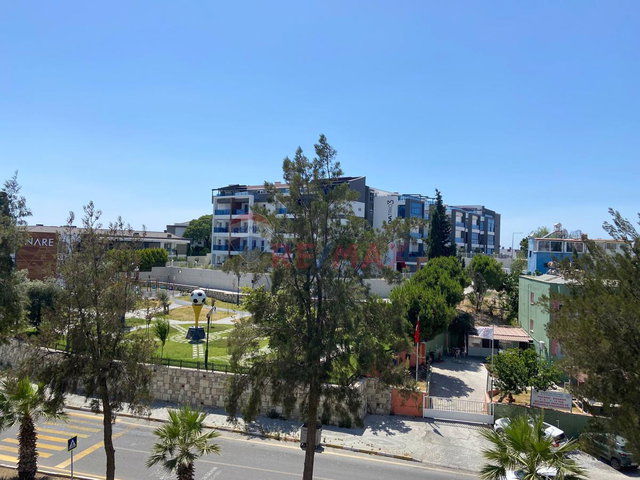 BARIŞ SİTESİNDE EŞYALI KİRALIK DAİRE
