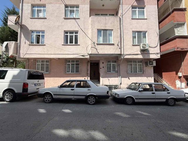 REMAX'TAN MAHMUTBEY MAHALLESINDE SATILIK 2+1 HISSELI DAIRE