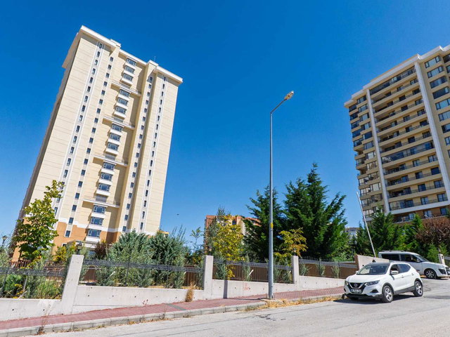 PASHA BİLKENT'TE,  SATILIK  3+1 DAIRE