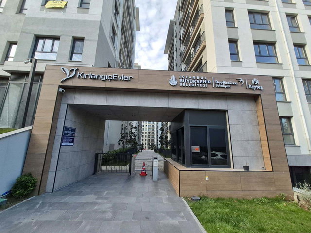 REMAX GELİŞİM'DEN KİPTAŞ KIRLANGIÇ EVLERİ SATILIK 2+1