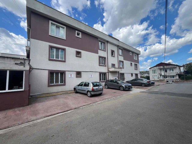 İZMİT KARADENİZLİLER MAHALLESİ 2+1 SİTE İÇİ SATILIK DAİRE