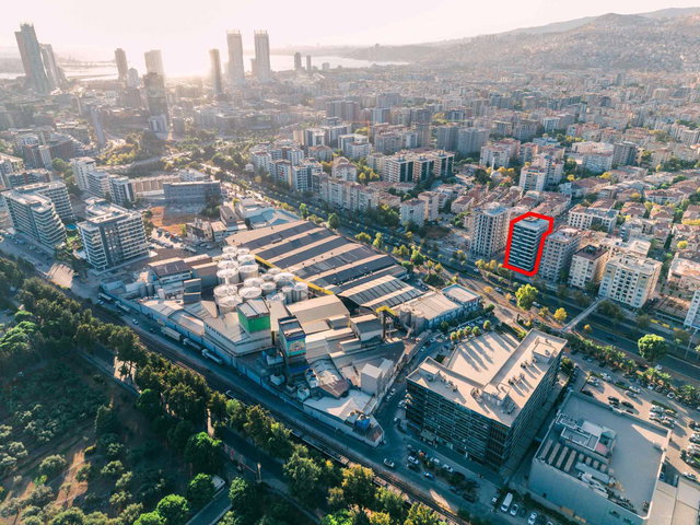 SATILIK ANKARA CADDESİ ÜZERİNDE METRO YAKINI 3+1 SIFIR DAİRE