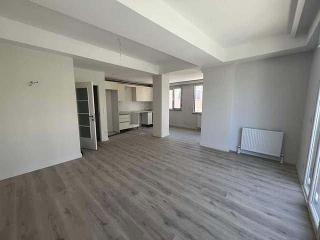 ACIBADEM’DE HARİKA KONUMDA 2+1 KİRALIK ARAKAT DAİRE