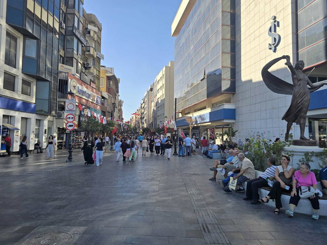 KARŞIYAKA ALAYBEY MERKEZDE EŞYALI 1+1 KİRALIK DAİRE