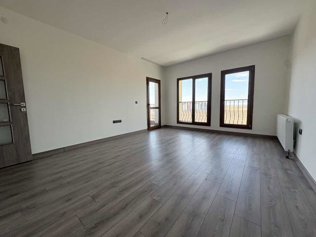 ÇORLU’DA SİTE İÇİNDE 2+1 | 2024 YAPIM | BALKONLU | MERKEZİ ISITMALI | BOŞ KİRALIK DAİRE
