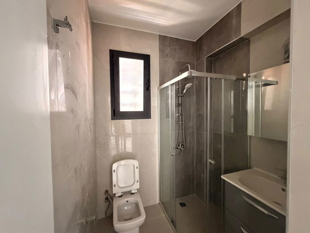 GIRNE MERKEZDE SATILIK TÜRK TAPULU 2+1 DAIRE