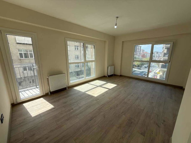 REMAX'TAN 15 TEMMUZ'DA KIRALIK 2+1 SIFIR SITE DAIRESI