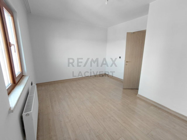 RE/MAX LACİVERT'TEN HİLALKENT'TE SATILIK 2+1 LÜKS DAİRE