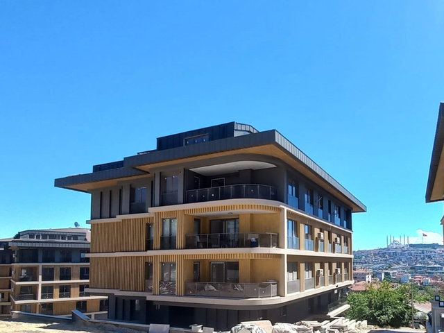 KANDİLLİ 'DE KAPALI OTOPARKLI BÖLGENİN EN GENİŞ SATILIK 3.5+1 DAİRESİ