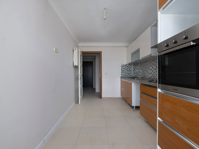 REMAX ADVANTAGE ARZU AKSARAY'DAN FORELIEVLER 3'TE KIRALIK 3+1 DAIRE