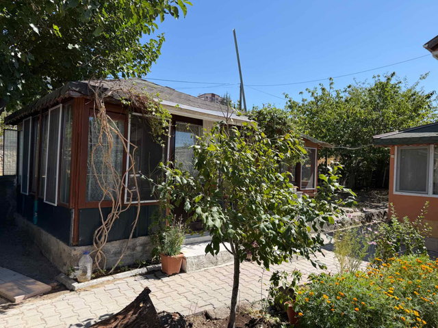 AYAŞ MERKEZDE SATILIK 4+1  BAHÇELİ  MÜSTAKİL EV