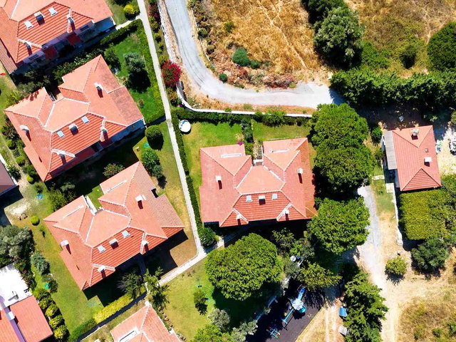 ÇEŞME OVACIK PEMBE EVLER SİTESİ’NDE 3+1, 2 KATLI, 4 CEPHE VİLLA | VERANDA & BALKON