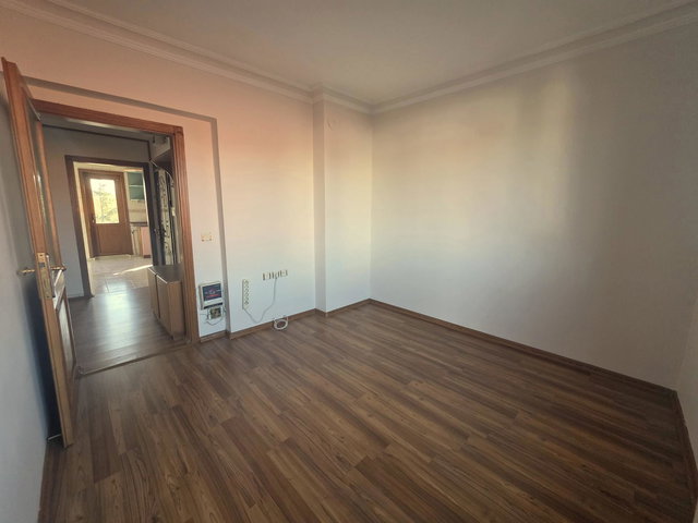 MALTEPE'DE ŞEHİR MANZARALI GENİŞ TERASLI 4+1 KİRALIK DUBLEKS