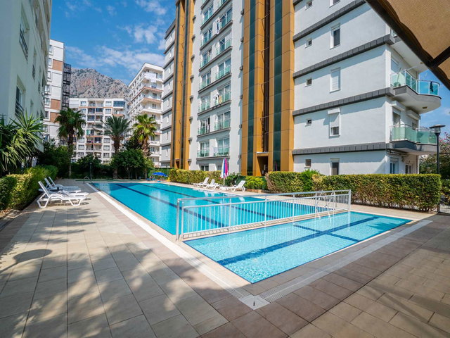 KONYAALTI DEVLET HASTANESINE 450 METRE HAVUZLU SİTEDE 1+1 SATILIK DAİRE