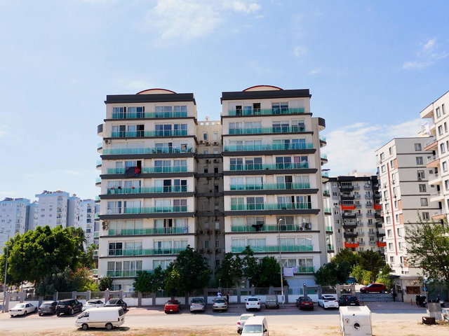 KONYAALTI DEVLET HASTANESINE 450 METRE HAVUZLU SİTEDE 1+1 SATILIK DAİRE