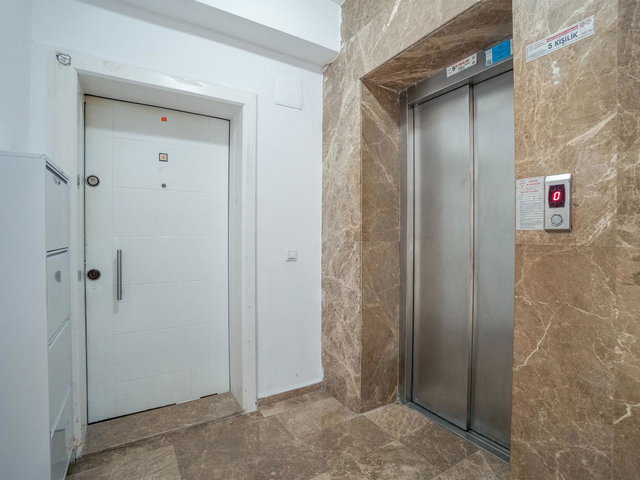 KONYAALTI DEVLET HASTANESINE 450 METRE HAVUZLU SİTEDE 1+1 SATILIK DAİRE