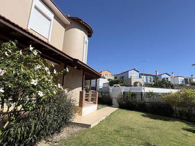ÇEŞME YALI MAHALLESİNDE KIŞ SEZONU KİRALIK  3+1 İKİZ VİLLA