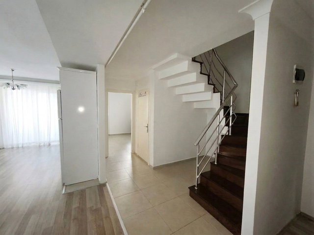 RE/MAX İNCİ'DEN YILDIZ MAH’DE CADDE ÜSTÜ, TERASLI 2+1 DUBLEKS SATILIK DAİRE