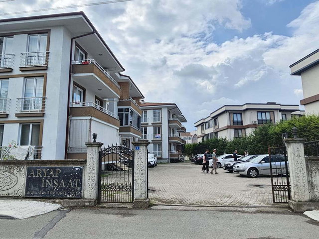 REMAX MAVİ YAZLIKTA SİTEİÇİ,ARAKAT,3+1 KİRALIK DAİRE