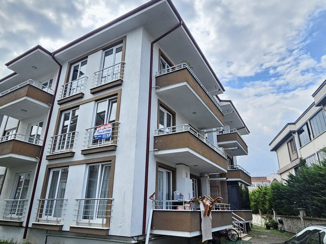 REMAX MAVİ YAZLIKTA SİTEİÇİ,ARAKAT,3+1 KİRALIK DAİRE