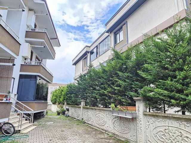 REMAX MAVİ YAZLIKTA SİTEİÇİ,ARAKAT,3+1 KİRALIK DAİRE