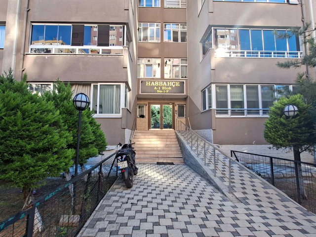 REMAX'TEN PERLAVISTANIN ARAKSINDA BEYKENTTE METROBÜS & E-5E YAKIN. 3+1 KIRALI DAIRA