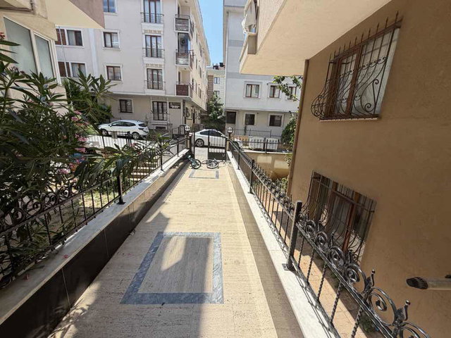 SANCAKTEPE SARIGAZİ İNÖNÜ MAHAL SATILIK 2+1 2. KAT METROYA 500M