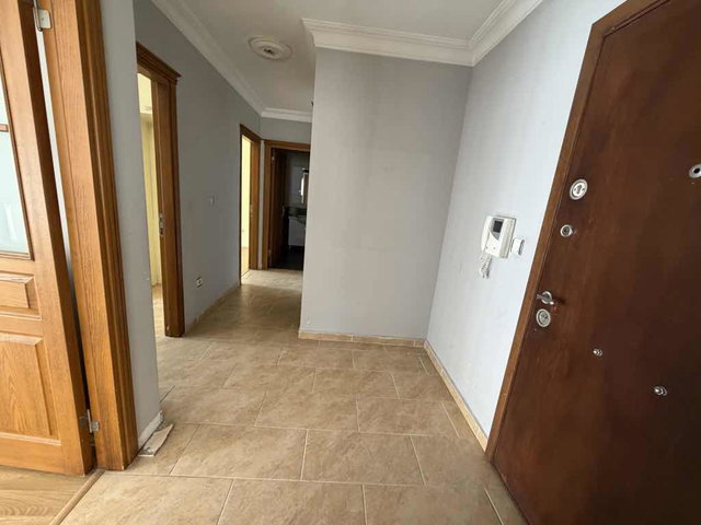 SANCAKTEPE SARIGAZİ İNÖNÜ MAHAL SATILIK 2+1 2. KAT METROYA 500M