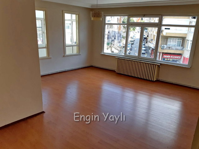 MALTEPE CADDE ÜSTÜNDE YATIRIMA VE OTURUMA UYGUN FIRSAT 2+1 DAİRE
