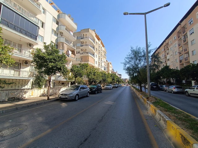 YEDİ EYLÜL MAHALLESİ’NDE – MEHMET AKİF ERSOY CADDESİ’Nİ TAMAMEN GÖREN 3+1 DAİRE