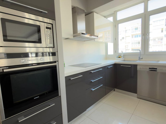 İNÖNÜ CADDESİ'NDE POLİGON METRO'YA 75 M. OTOPARKLI 2+1 KİRALIK DAİRE