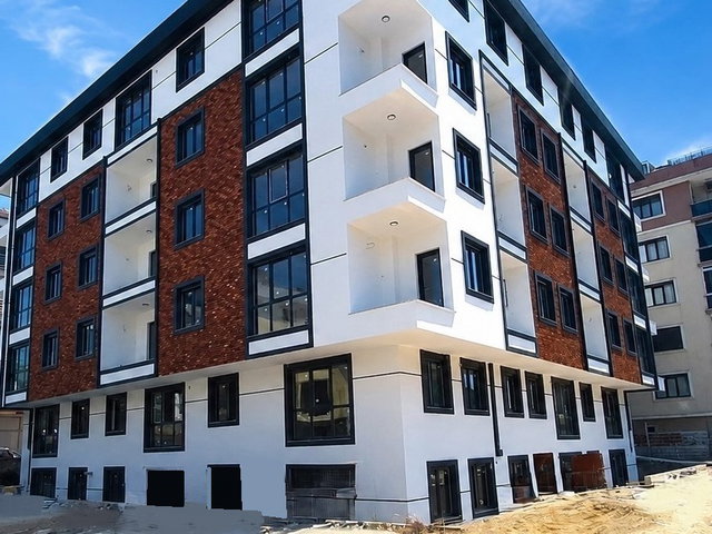 CEVİZLİ BAĞDAT CADDESİ 3. BİNADA 1+1 YENİ DAİRE