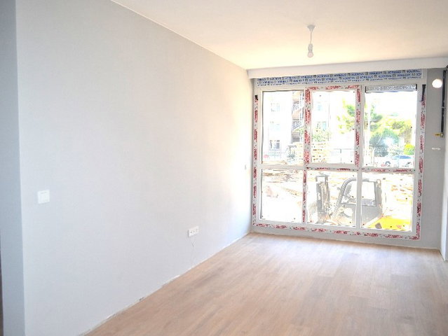 CEVİZLİ BAĞDAT CADDESİ 3. BİNADA 1+1 YENİ DAİRE