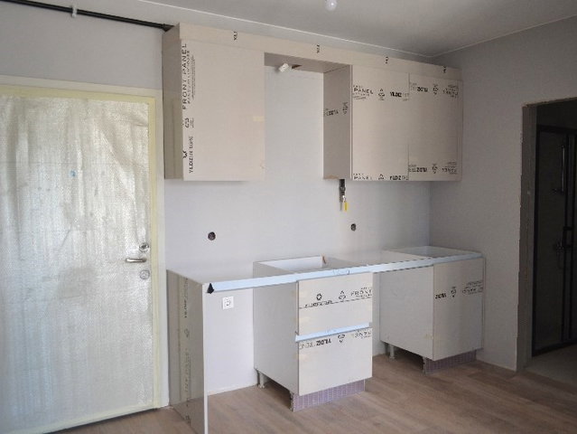 CEVİZLİ BAĞDAT CADDESİ 3. BİNADA 1+1 YENİ DAİRE