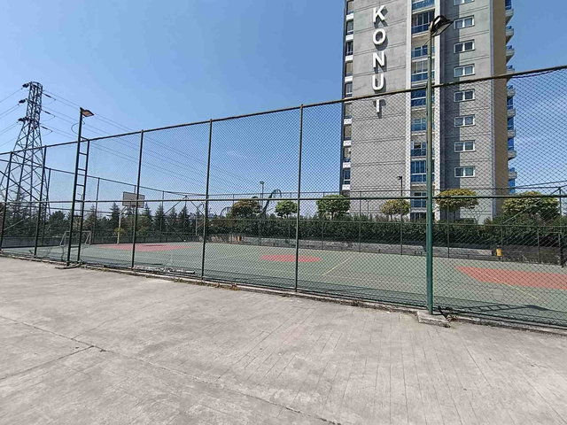 YILDIZ KONUTLARINDA YATIRIMLIK EN ÖZEL KONUMDA, 4+1 SATILIK