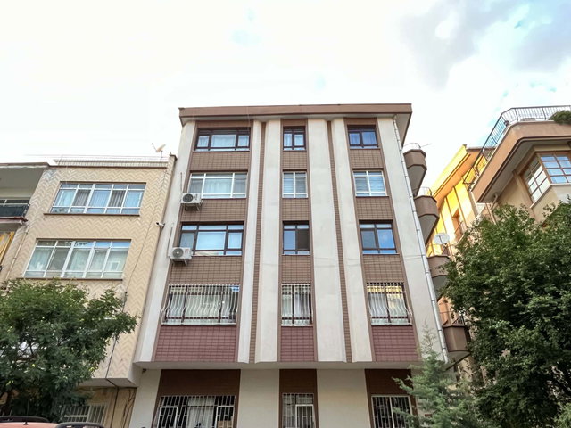 MALTEPEDE YENILENMIŞ 3+1 MERKEZİ ISITMALI BALKONLU ÜST KAT