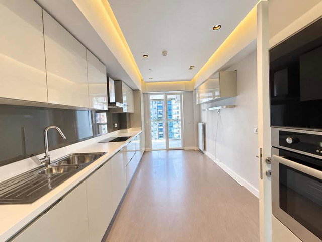 DEMİR ROMANCE SİTESİNDE BOŞ BÜYÜK TİP PEYZAJ CEPHE 3+1 DAİRE