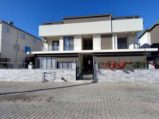 YENİŞAKRAN SAYFİYE MAH. DENİZE YAKIN  EŞYALI KİRALIK TRİPLEX VİLLA
