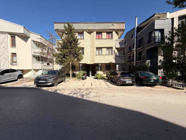 ÇANKAYA BAYRAKTAR MAHALLESINDE FUL YAPILI 3+1 DAIRE