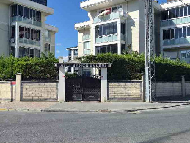 SELİMPAŞA'DA SİTE İÇİNDE SATILIK 2+1 DAİRE