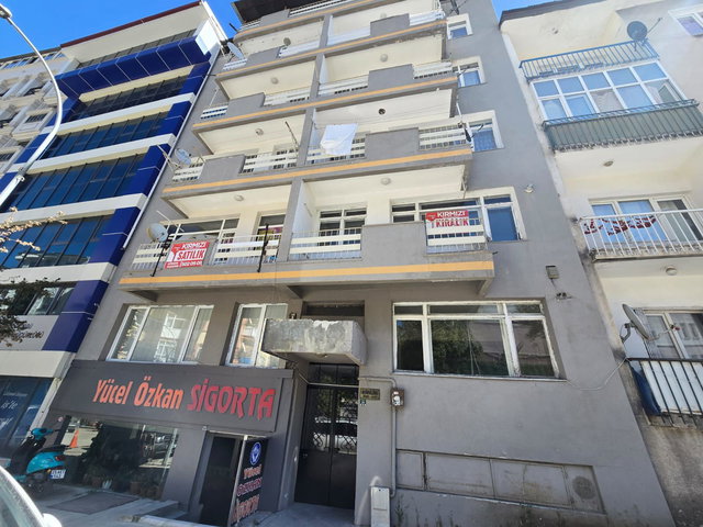REMAX İLKE'DEN ŞEHİR MERKEZİ'NDE 3+1 KİRALIK DAİRE