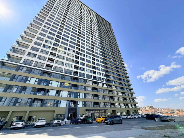 ÇANKAYA İLKER CRYSTAL TOWER’DA BATI CEPHE, ŞEHİR MANZARALI 2+1 BOŞ & EŞYASIZ